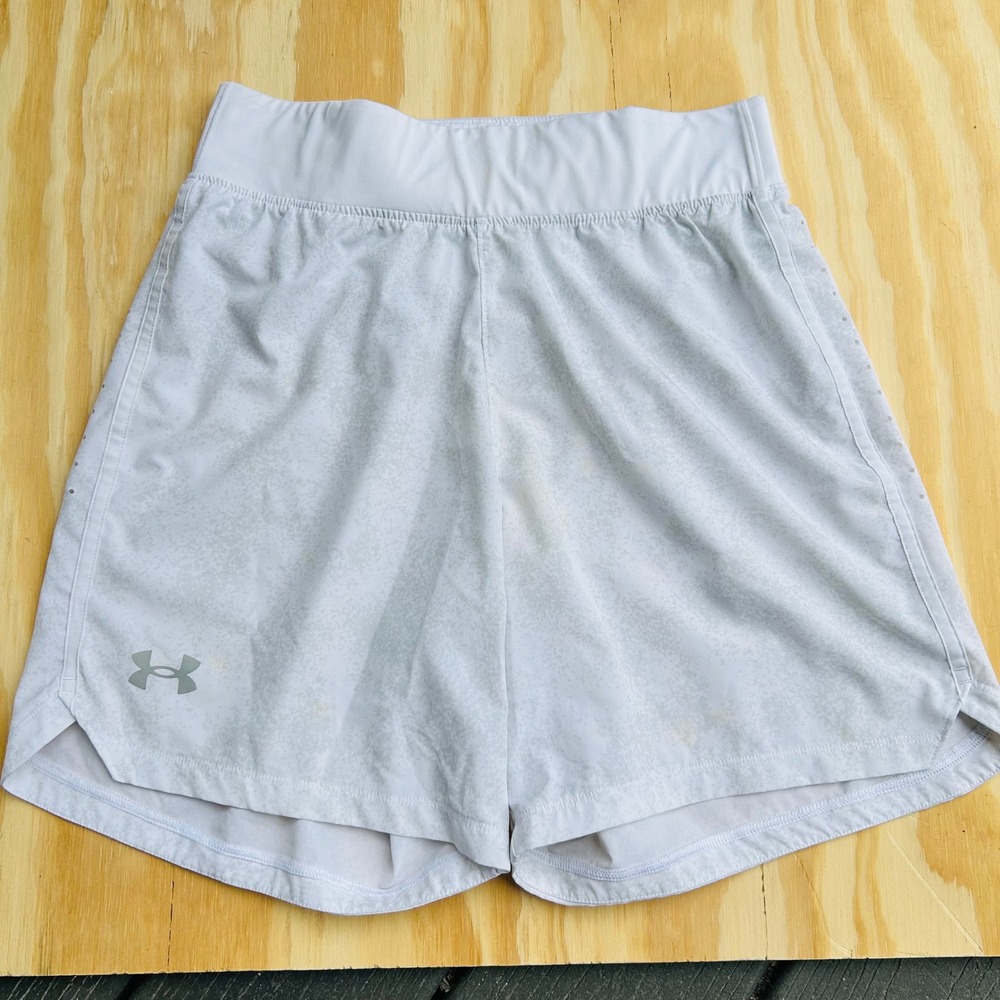 Under Armour Shorts Womens Medium White Speedpocket Running Athletic Fitted
